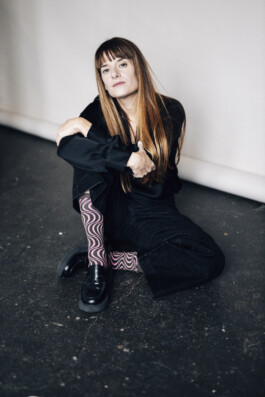 LOLA ARIAS